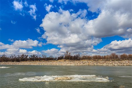 simsearch:400-09275531,k - river channel in the Danube Delta, Romania Foto de stock - Super Valor sin royalties y Suscripción, Código: 400-06744154