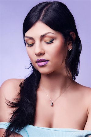 simsearch:400-04231314,k - portrait of a beautiful young woman with make-up Foto de stock - Super Valor sin royalties y Suscripción, Código: 400-06746055