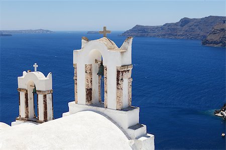 simsearch:400-08371615,k - Beautiful view of famous Greek churches in the mediterranean island of Santorini. Fotografie stock - Microstock e Abbonamento, Codice: 400-06746537