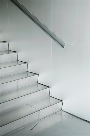 simsearch:845-03720691,k - aluminium silver metal stairs architecture detail Photographie de stock - Aubaine LD & Abonnement, Code: 400-06742006