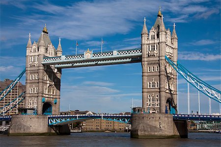 simsearch:400-07298271,k - Tower Bridge, London Photographie de stock - Aubaine LD & Abonnement, Code: 400-06758515