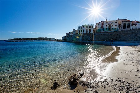 Sunny Beach in the Town of Antibes on French Riviera, France Fotografie stock - Microstock e Abbonamento, Codice: 400-06750573