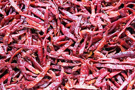 simsearch:400-06750784,k - Dried Red Chili Peppers in Southeast Asia Wet Market Background Photographie de stock - Aubaine LD & Abonnement, Code: 400-06750666