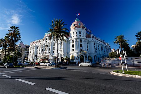 Luxury Hotel Negresco on English Promenade in Nice, French Riviera, France Foto de stock - Super Valor sin royalties y Suscripción, Código: 400-06751605