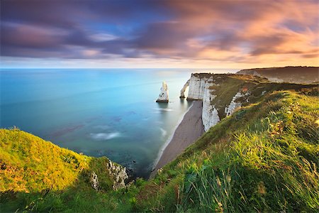 etretat - Sunrise over the cliffs of Etretat Photographie de stock - Aubaine LD & Abonnement, Code: 400-06764407