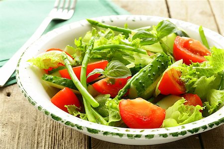 simsearch:400-07896718,k - fresh green salad with tomatoes and asparagus Stock Photo - Budget Royalty-Free & Subscription, Code: 400-06764520