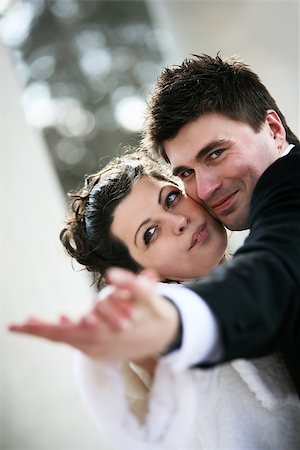 simsearch:400-04440941,k - Dance of a newly-married couple in park Fotografie stock - Microstock e Abbonamento, Codice: 400-06768110