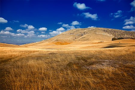 dobruja - Fall landscape in Priopcea Pass, Macin Mountains, Dobrogea, Romania. Photographie de stock - Aubaine LD & Abonnement, Code: 400-06760983