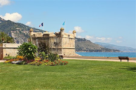 simsearch:400-04747820,k - Small garden with green grass and old bastion on the shore of Mediterranean sea in town of Menton on French riviera in France. Photographie de stock - Aubaine LD & Abonnement, Code: 400-06761327