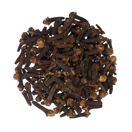 Closeup overview of dried cloves isolated on white Foto de stock - Royalty-Free Super Valor e Assinatura, Número: 400-06761398