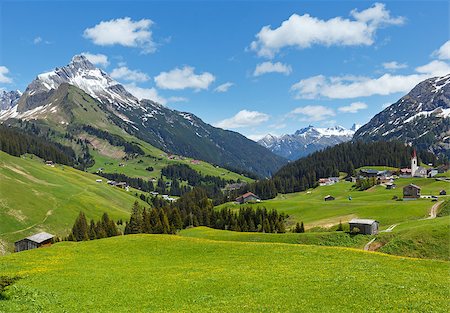 Summer mountain view to Biberkopf mount (Warth, Vorarlberg, Austria). Foto de stock - Super Valor sin royalties y Suscripción, Código: 400-06763398