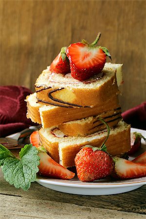 rolled biscuit - roulade cake with cream and strawberries Stock Photo - Budget Royalty-Free & Subscription, Code: 400-06770643