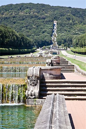 simsearch:400-05701901,k - Famous Italian gardens of Reggia di Caserta, Italy. Fotografie stock - Microstock e Abbonamento, Codice: 400-06771227