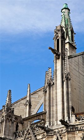 simsearch:400-08318159,k - Detail of gothic Cathedral of Notre Dame in Paris Foto de stock - Royalty-Free Super Valor e Assinatura, Número: 400-06771240