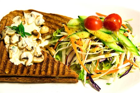simsearch:400-04798472,k - Fresh and delicious grilled sandwich with salad. Stock Photo - Budget Royalty-Free & Subscription, Code: 400-06772613
