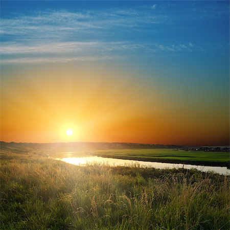 golden sunset over river Stockbilder - Microstock & Abonnement, Bildnummer: 400-06787190