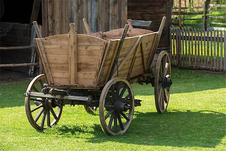 simsearch:400-05102252,k - old carriage outside the barn Stock Photo - Budget Royalty-Free & Subscription, Code: 400-06788227