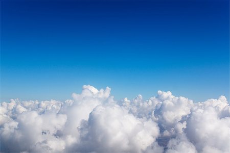 Cloudscape. Blue sky and white cloud. Sunny day. Cumulus cloud. Fotografie stock - Microstock e Abbonamento, Codice: 400-06795305