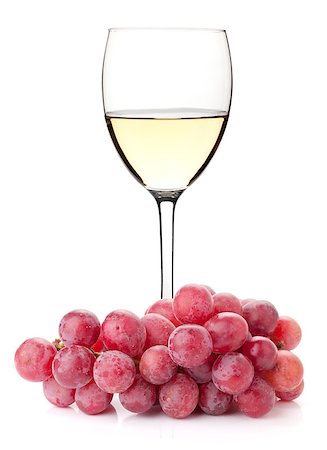 simsearch:400-04919991,k - White wine in glass with red grape branch. Isolated on white background Foto de stock - Royalty-Free Super Valor e Assinatura, Número: 400-06796218