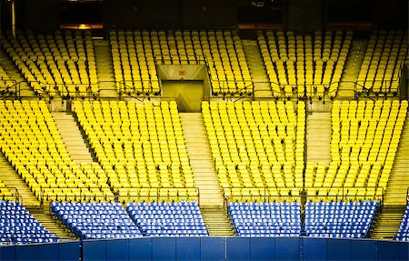 Abandoned and Empty Stadium with yellow and blue seats (nobody) Photographie de stock - Aubaine LD & Abonnement, Code: 400-06798657