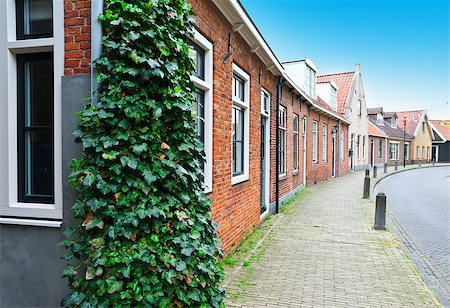 simsearch:400-05358688,k - Street in the Dutch Medieval City Foto de stock - Super Valor sin royalties y Suscripción, Código: 400-06792056