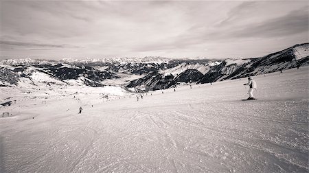 winter with ski slopes of kaprun resort next to kitzsteinhorn peak in austrian alps Foto de stock - Super Valor sin royalties y Suscripción, Código: 400-06792743