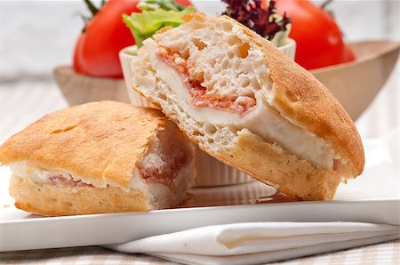 simsearch:400-06641159,k - Italian ciabatta panini sandwich with parma ham and tomato Foto de stock - Super Valor sin royalties y Suscripción, Código: 400-06858396