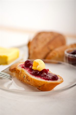 simsearch:400-05079087,k - bread butter and jam classic European breakfast Fotografie stock - Microstock e Abbonamento, Codice: 400-06858415
