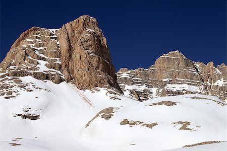 simsearch:400-07215536,k - Rocks in snow and clear blue sky. Turkey, Central Taurus Mountains, Aladaglar (Anti-Taurus) view from plateau Edigel (Yedi Goller) Foto de stock - Super Valor sin royalties y Suscripción, Código: 400-06858759