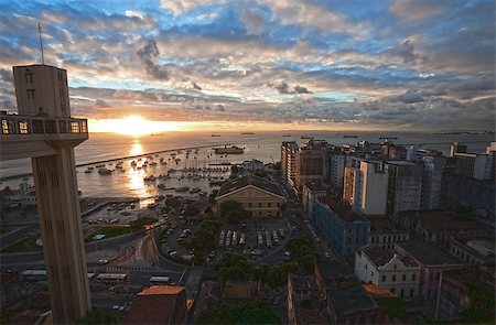 pelourinho - view from he top of the elevator at the sunset of the harbour and mercado modelo in the beautiful city of salvador in bahia state brazil Fotografie stock - Microstock e Abbonamento, Codice: 400-06859304