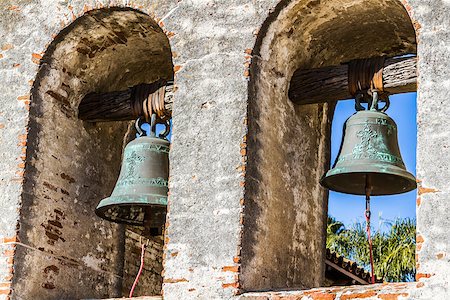 simsearch:400-04563959,k - Bell tower of the Mission, Orange county California USA Photographie de stock - Aubaine LD & Abonnement, Code: 400-06859595