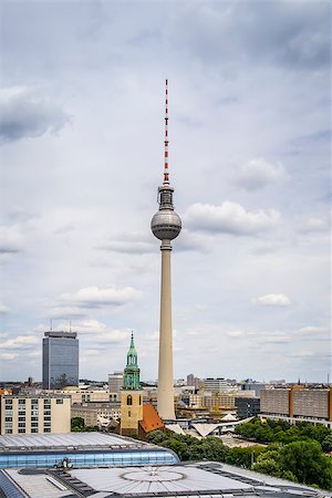 deutsche demokratische republik - An image of the Television Tower in Berlin Stockbilder - Microstock & Abonnement, Bildnummer: 400-06866456