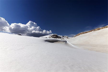 simsearch:400-07215536,k - Snow slope with cornice. Turkey, Central Taurus Mountains, Aladaglar (Anti-Taurus), plateau Edigel (Yedi Goller) Foto de stock - Super Valor sin royalties y Suscripción, Código: 400-06866710