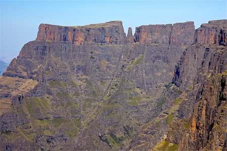 simsearch:400-04033153,k - View of the high peaks of the Drakensberg mountains, Royal Natal National Park, South Africa Stock Photo - Budget Royalty-Free & Subscription, Code: 400-06867497