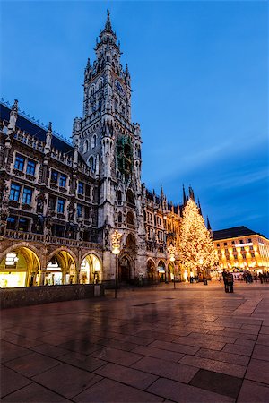 simsearch:400-07511488,k - Marienplatz in the Evening, Munich, Bavaria, Germany Foto de stock - Super Valor sin royalties y Suscripción, Código: 400-06867879