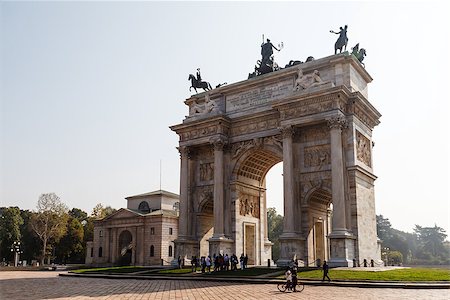 simsearch:400-06950662,k - Arch of Peace in Sempione Park, Milan, Lombardy, Italy Stock Photo - Budget Royalty-Free & Subscription, Code: 400-06867884