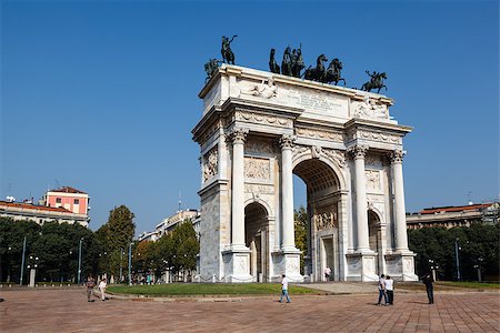 simsearch:400-06950662,k - Arch of Peace in Sempione Park, Milan, Lombardy, Italy Stock Photo - Budget Royalty-Free & Subscription, Code: 400-06867886