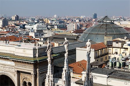 simsearch:400-06173987,k - Aerial View on Milan from the Roof of Cathedral, Italy Stock Photo - Budget Royalty-Free & Subscription, Code: 400-06867900