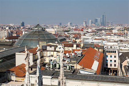 simsearch:400-06173987,k - Aerial View on Milan from the Roof of Cathedral, Italy Stock Photo - Budget Royalty-Free & Subscription, Code: 400-06860508