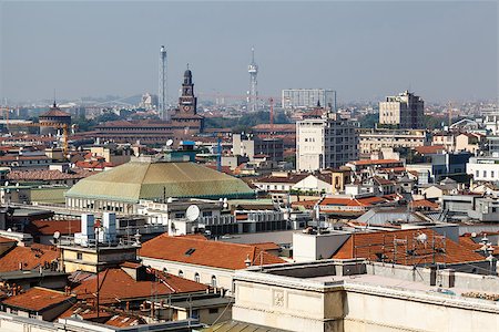 simsearch:400-06173987,k - Aerial View on Milan from the Roof of Cathedral, Italy Stock Photo - Budget Royalty-Free & Subscription, Code: 400-06860511