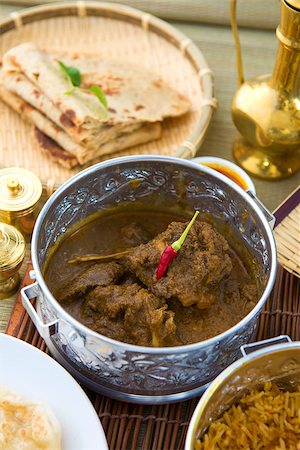 simsearch:400-08075728,k - indian foods of chapatti, korma and biryani nice Photographie de stock - Aubaine LD & Abonnement, Code: 400-06862305