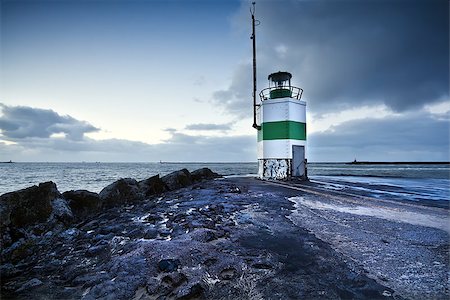 simsearch:400-07295926,k - lighthouse by North sea in IJmuiden, Netherlands Foto de stock - Super Valor sin royalties y Suscripción, Código: 400-06875452