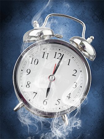 simsearch:400-06876570,k - Smoking hot alarm clock on blue background Stock Photo - Budget Royalty-Free & Subscription, Code: 400-06876680
