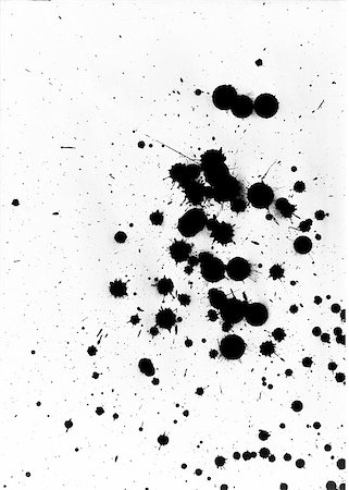 simsearch:400-06876703,k - Black paint messy drops on white background Foto de stock - Royalty-Free Super Valor e Assinatura, Número: 400-06876704
