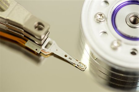 Extreme close up of a disk drive of a computer Photographie de stock - Aubaine LD & Abonnement, Code: 400-06878346