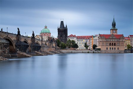 simsearch:400-06393299,k - Long exposure image of Prague, capital city of Czech Republic, during twilight blue hour. Photographie de stock - Aubaine LD & Abonnement, Code: 400-06887570