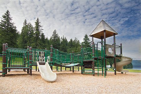 simsearch:400-09224968,k - Childrens Playground at Lake Merwin Park Along Lewis River in Washington State Foto de stock - Royalty-Free Super Valor e Assinatura, Número: 400-06891730