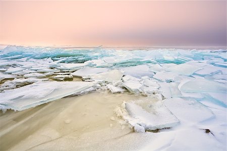 simsearch:400-06875459,k - shelf ice on Ijsselmeer in winter, Netherlands Stock Photo - Budget Royalty-Free & Subscription, Code: 400-06891782