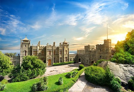 simsearch:400-07175745,k - Vorontsov Palace in the town of Alupka, Crimea, Ukraine. Fotografie stock - Microstock e Abbonamento, Codice: 400-06892099