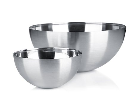 simsearch:400-06914473,k - Stainless steel bowl. Isolated on white background Foto de stock - Royalty-Free Super Valor e Assinatura, Número: 400-06914590
